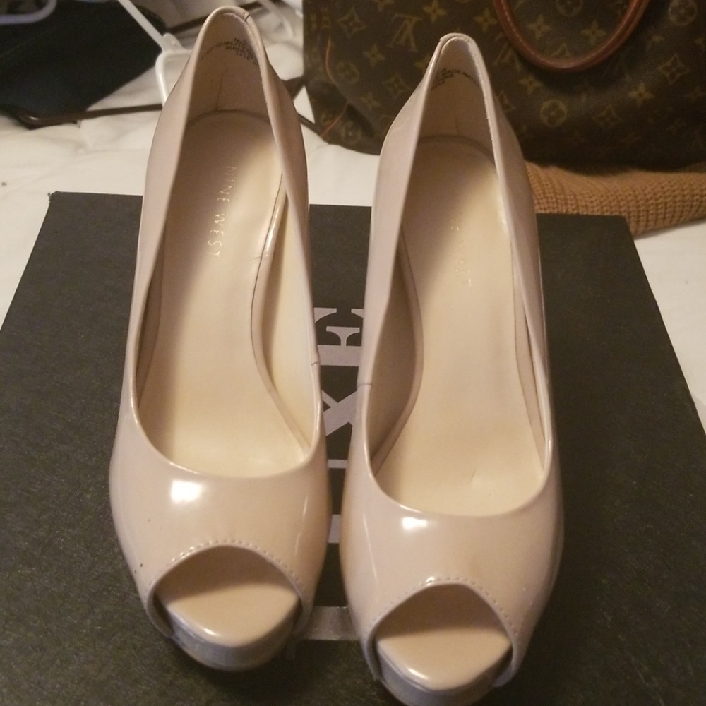 Nine west nude open toed pumps